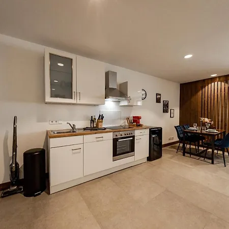 Servus-apartments Direkt In Der Nah Am Wasser Netflix Apartment *
