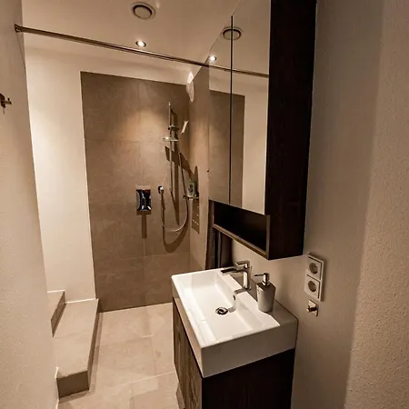 Servus-apartments Direkt In Der Nah Am Wasser Netflix Apartment